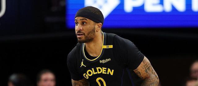 草根逆袭, 发声, 季后赛