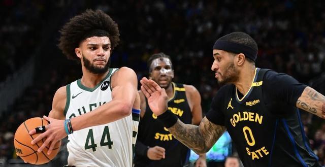 到联盟前三, 霍福德来补