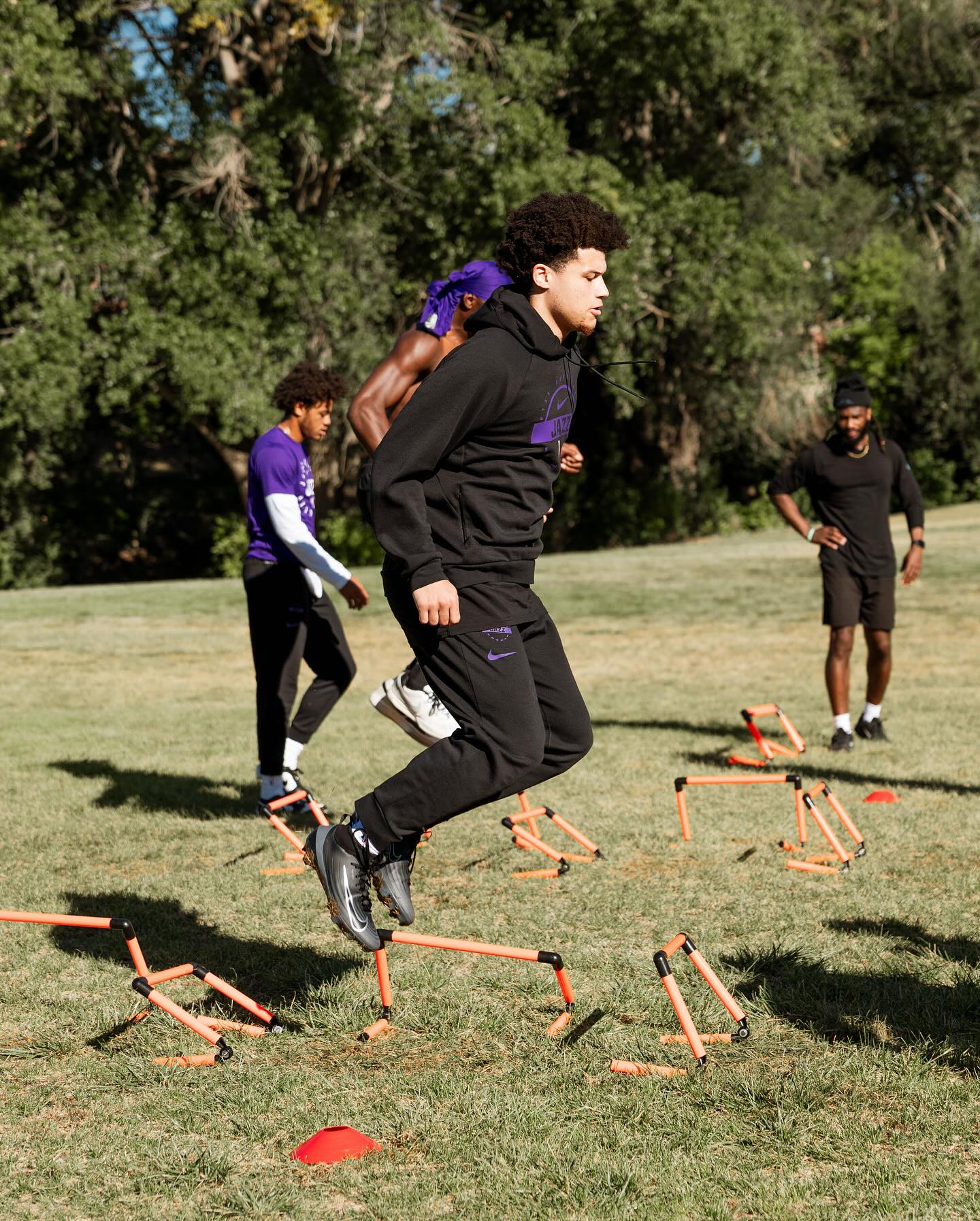 爵士官方更, cn, div