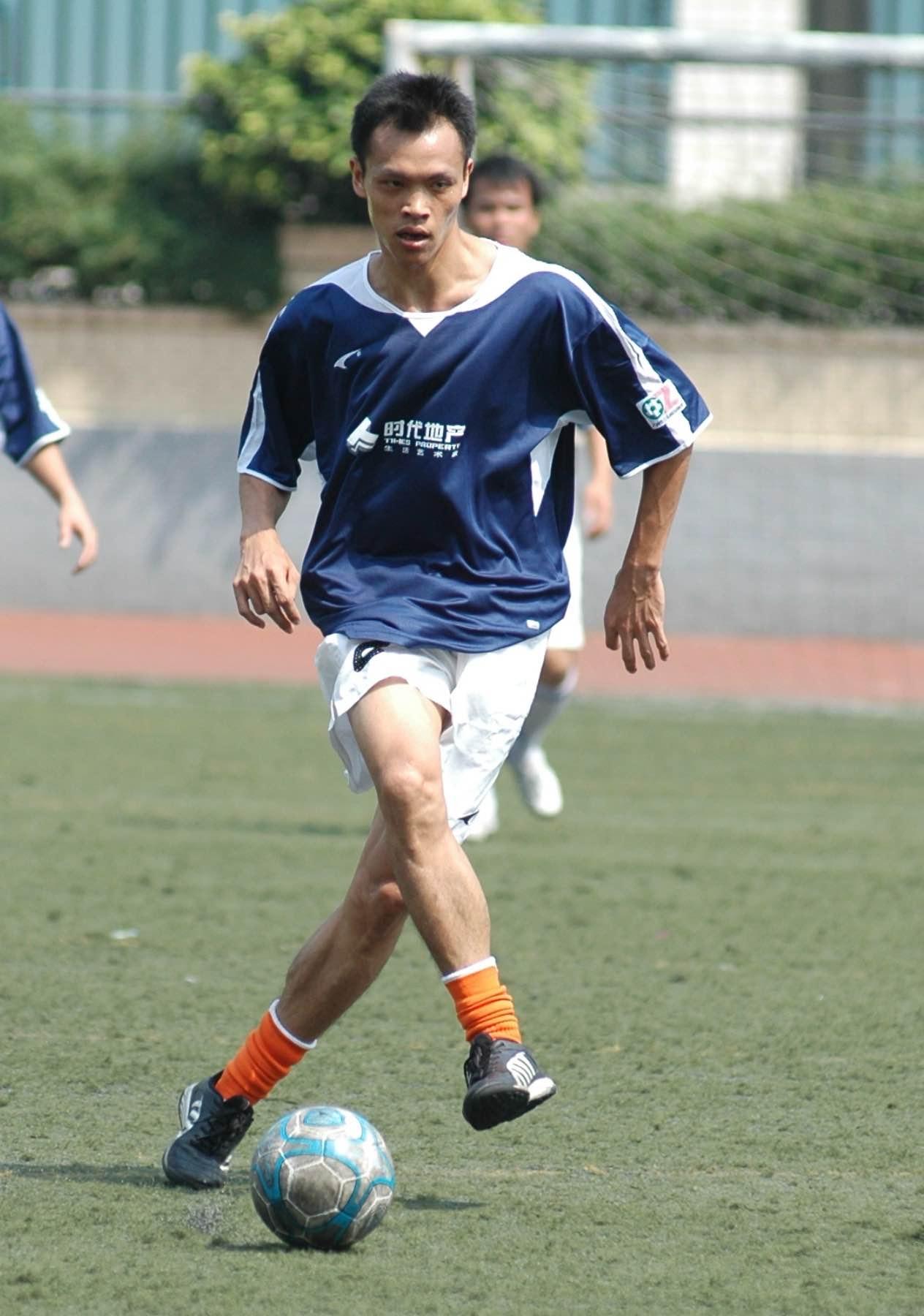 足球氛围的, 目前积