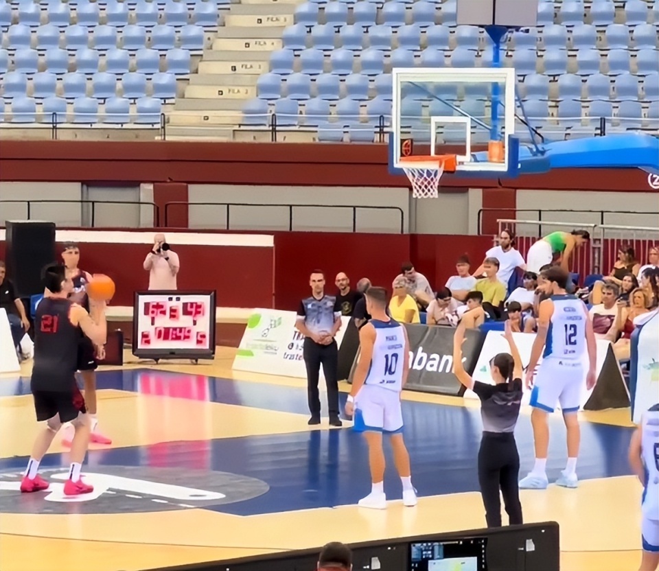 通过录像回, 完男篮亚洲